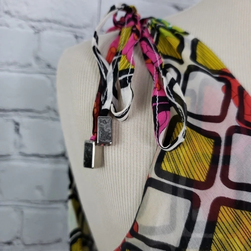 Trina Turk geometric 100% silk shoulder tie tunic size XS - Picture 3 of 7